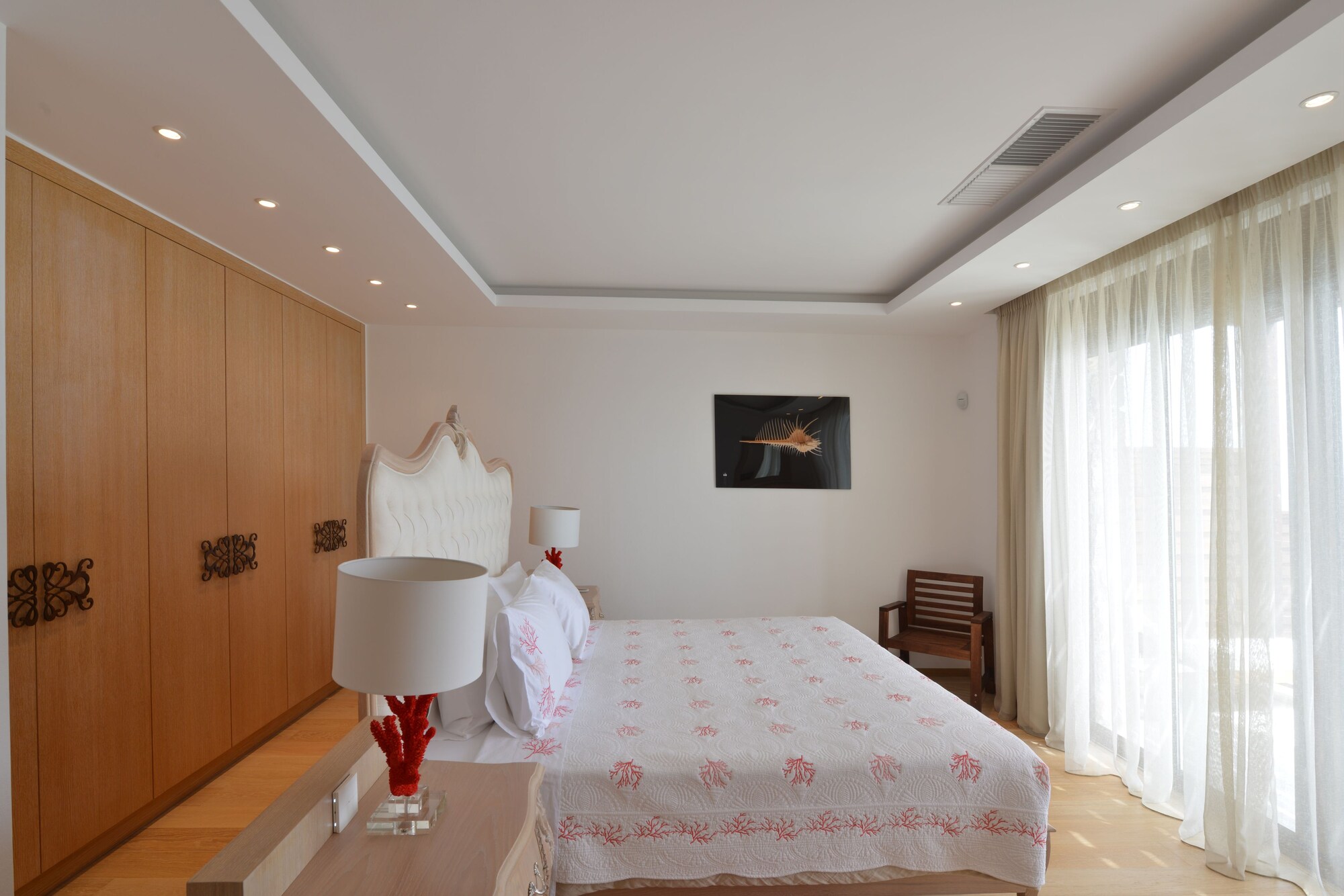 5 BEDROOMS, LUXURY, VILLA, OCEAN FRONT, BAY VIEW