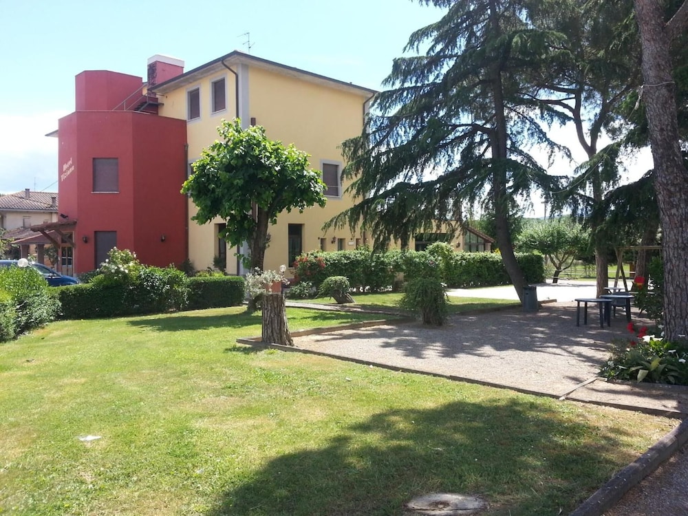 Hotel Tiziana 42/50