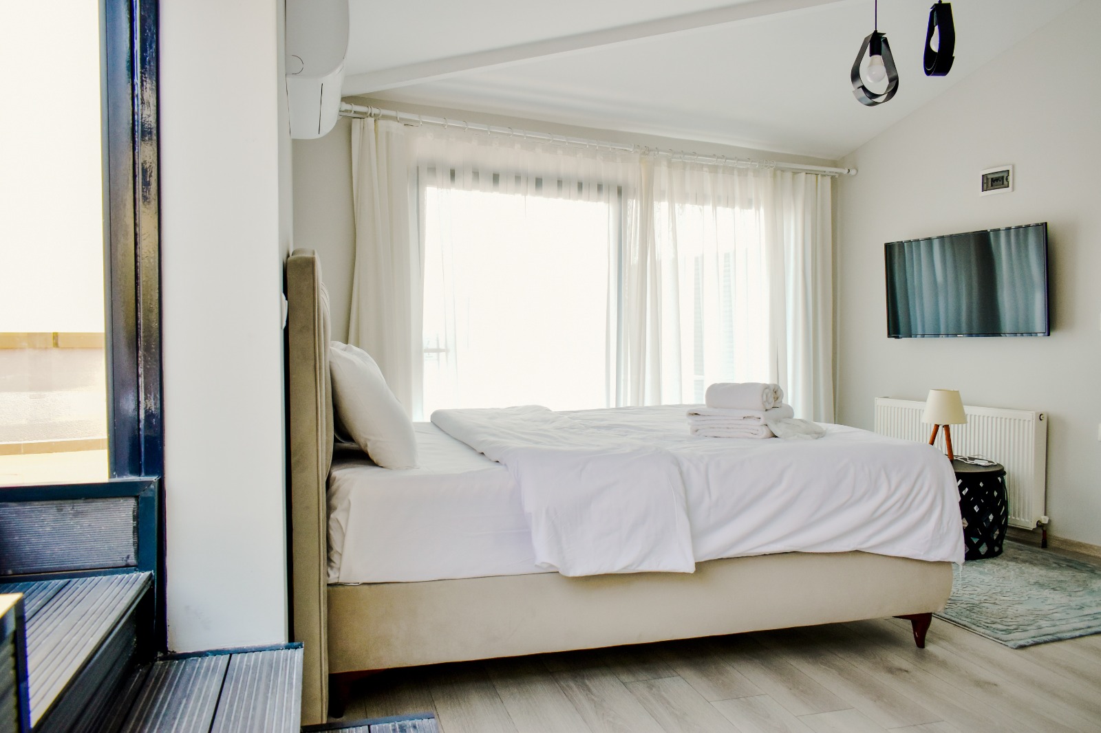 Duplex, Suite, Hot Tub