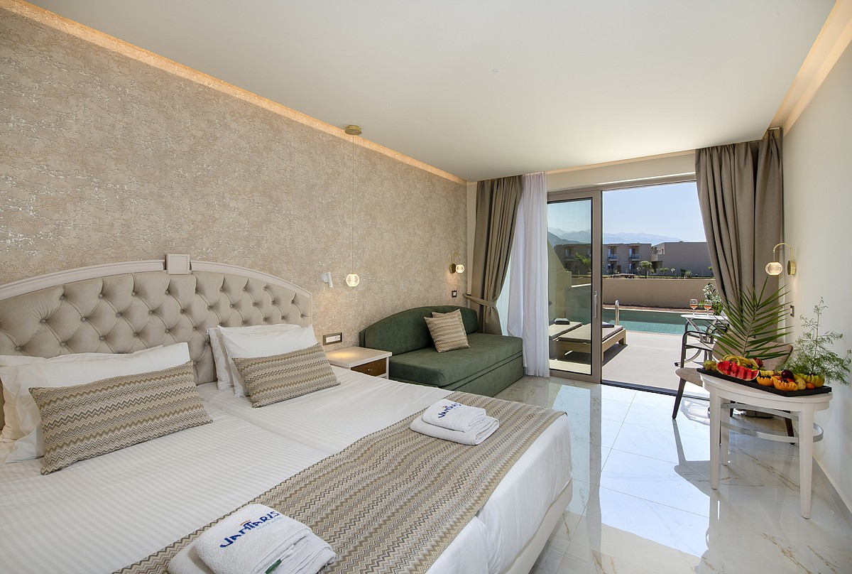 West, Junior Suite, with Pool