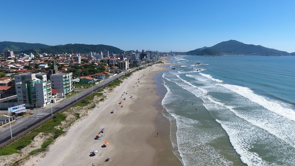Gravata Praia Hotel 37/40