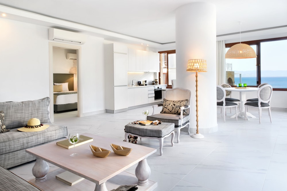 Villa D oro Luxury Villas & Suites 63/80