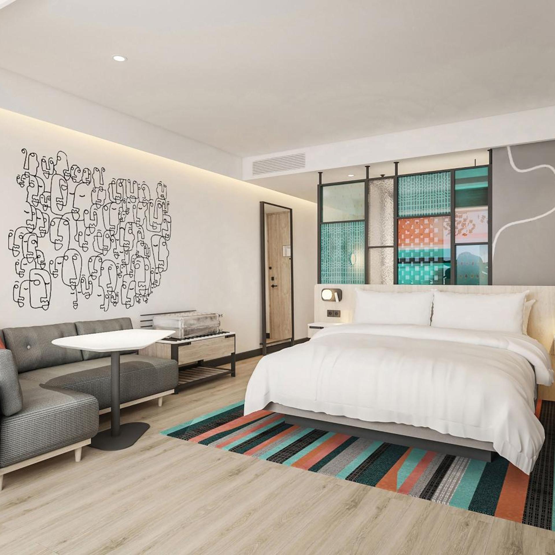 Aloft, Guest Room, King Bed, Balcony