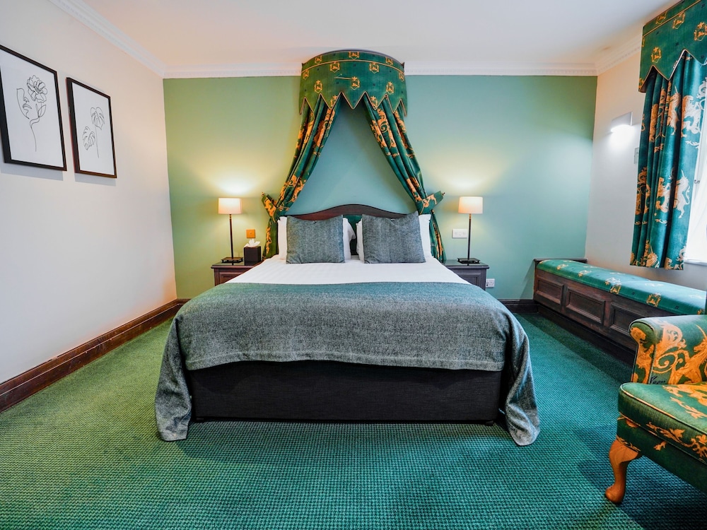 Villiers Hotel Buckingham 13/47