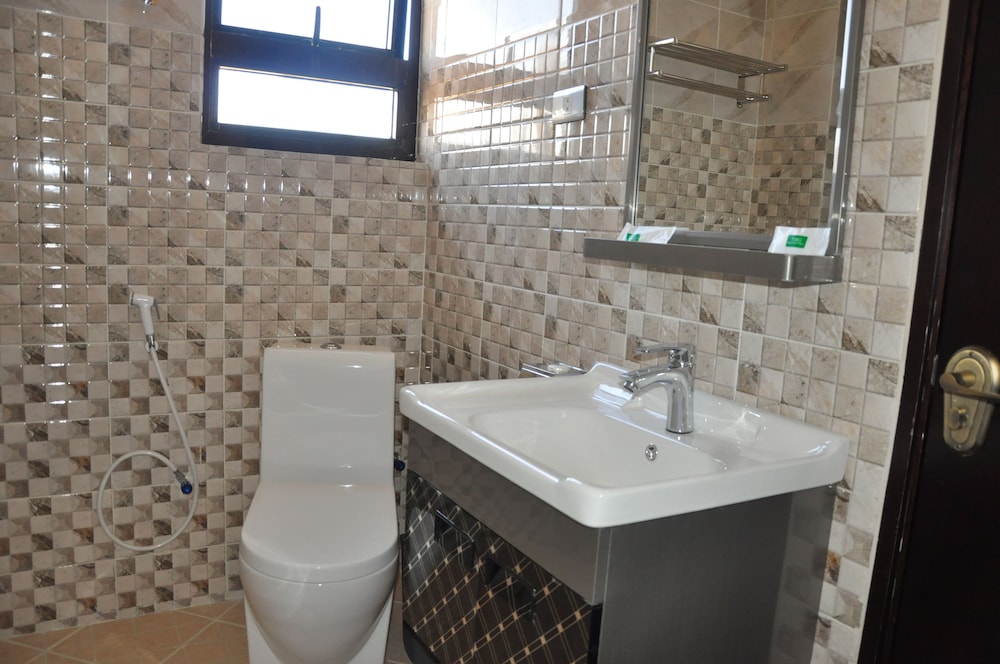 North Addis Hotel 36/42