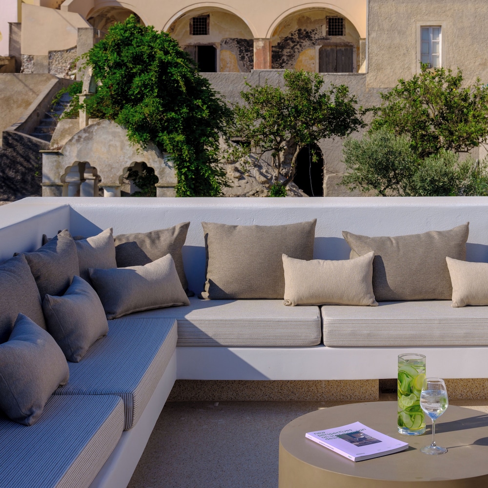 Alleys Boutique & Spa Hotel 30/50