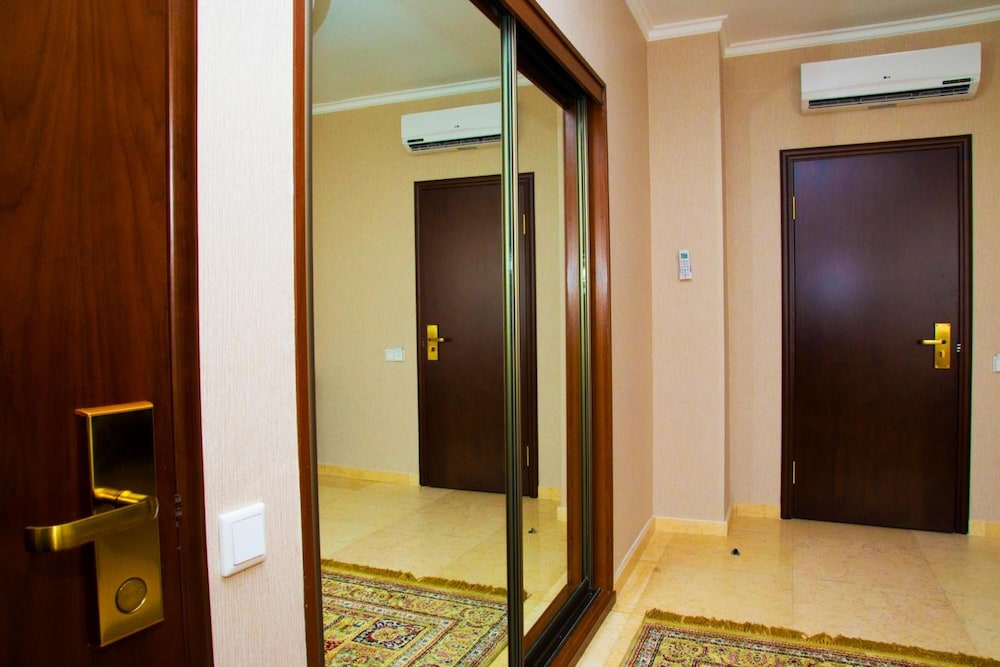 Royal Petrol Hotel 21/29