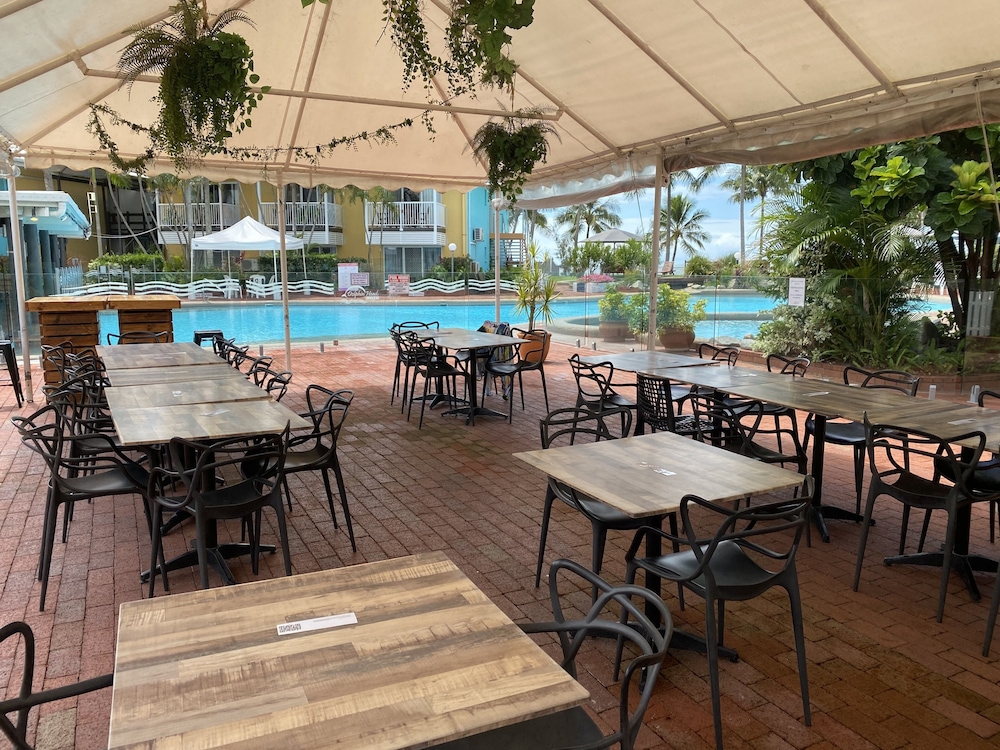 Dolphin Heads Resort 62/72