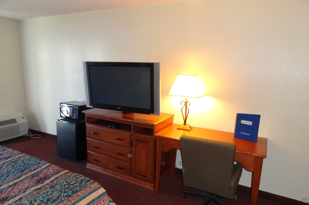 Studio6 Pocatello, ID 37/50
