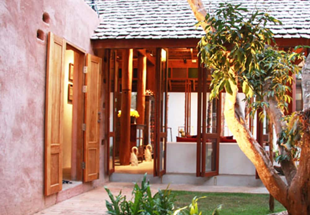Hotel Des Artists Rose of Pai 12/36