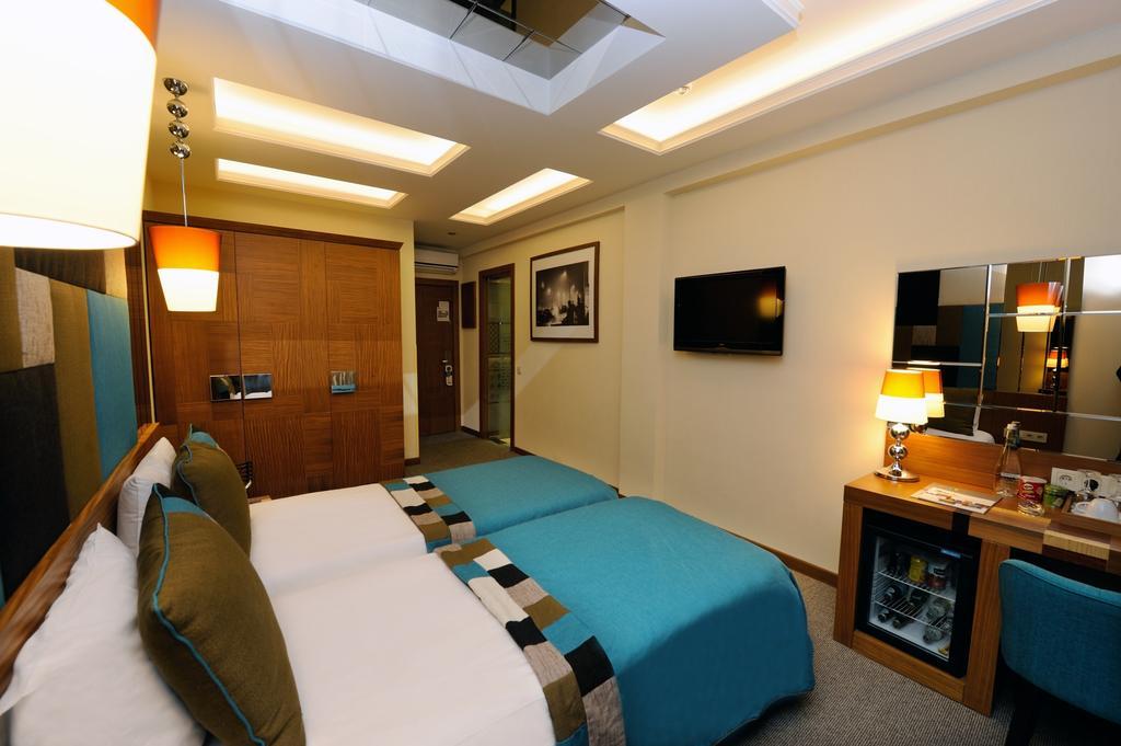 Room at Collage Pera Hotel, ISTANBUL
