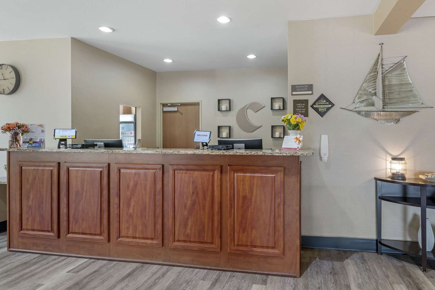 Comfort Suites Lake Geneva East 5/46