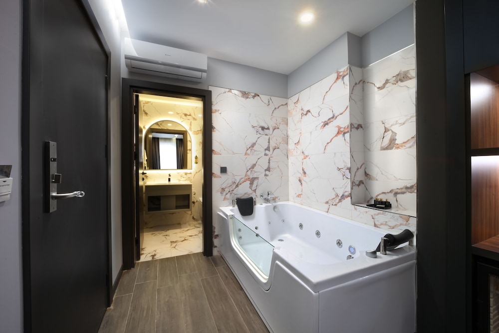 Second Suit Hotel Bakirkoy 30/31