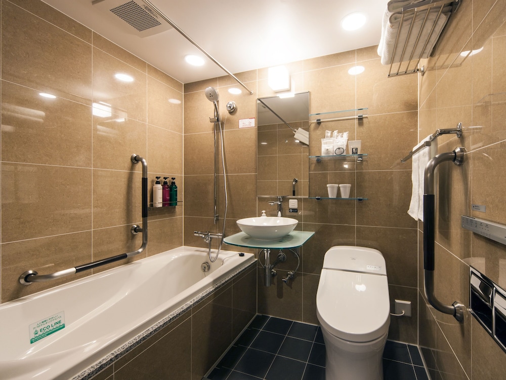 Apa Hotel Iidabashi Ekimae 62/64