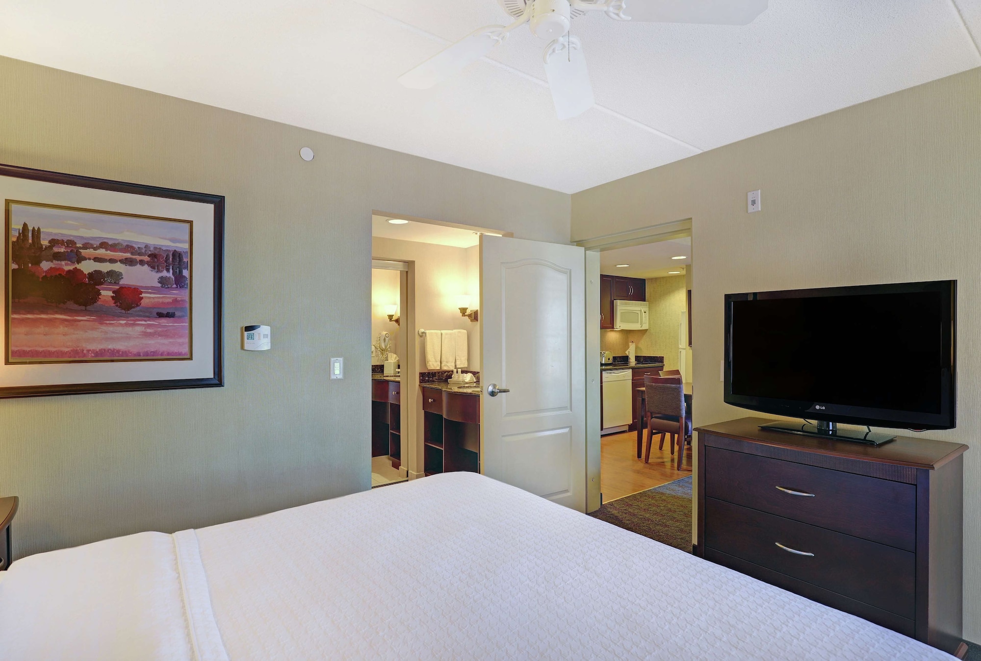 Room at Homewood Suites by Hilton Cambridge-Waterloo, Ontario, CAMBRIDGE - ONTARIO