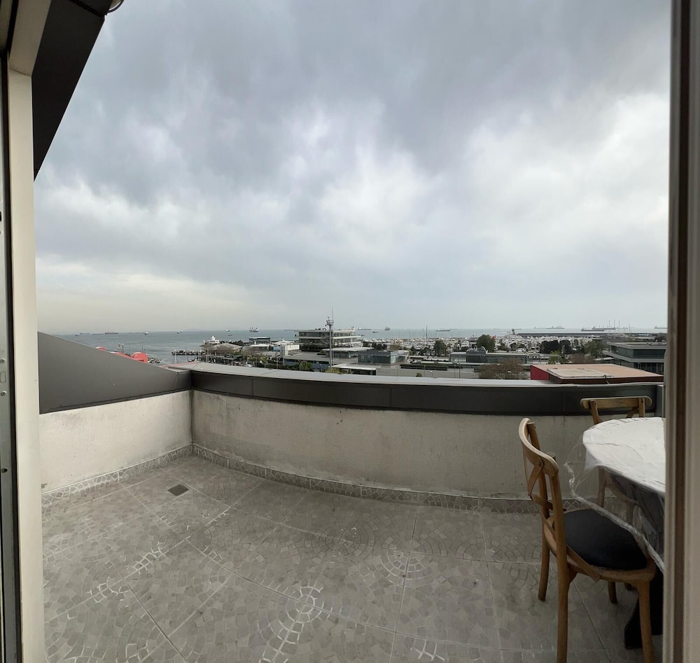 LE MARDE HOTEL 53/62