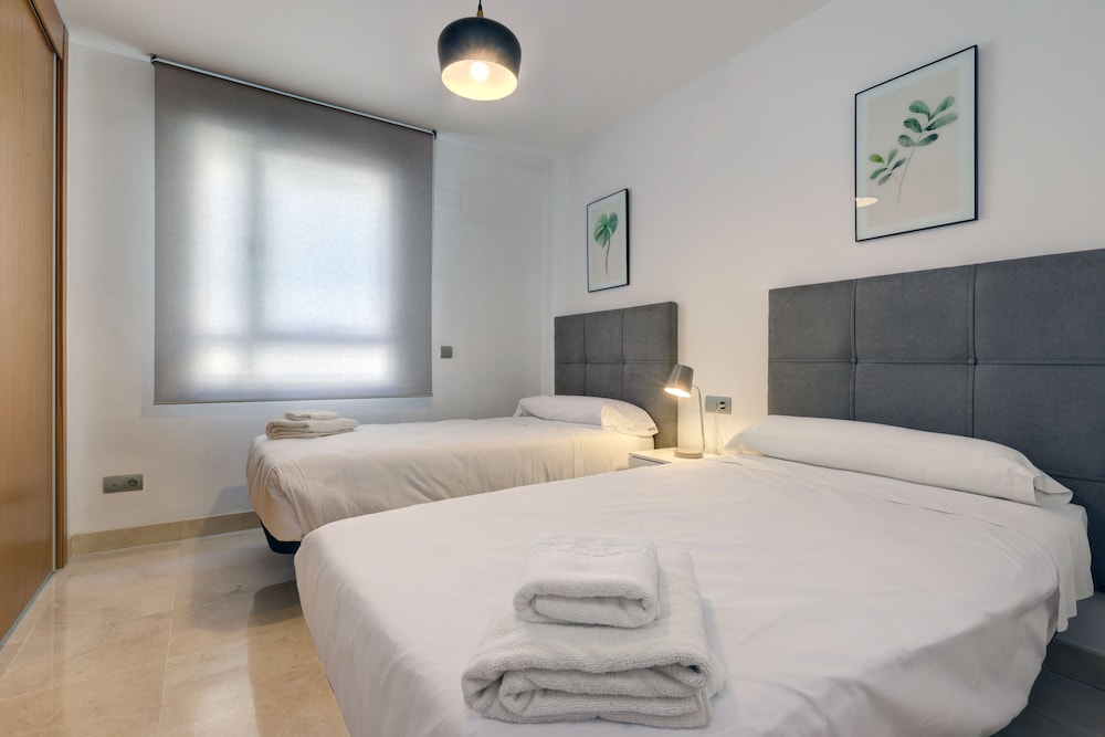 Aqua Apartments Marbella 24/80