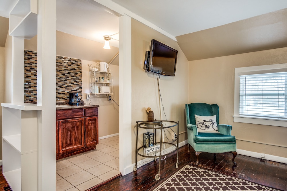 O'Casey's Bed &amp; Breakfast 40/40
