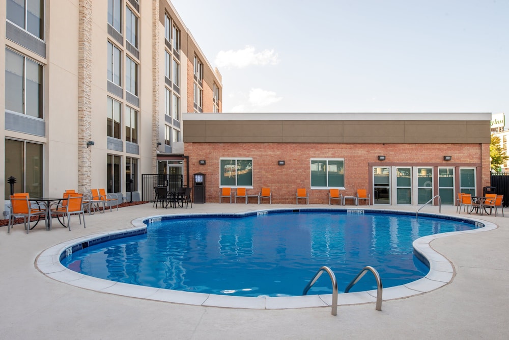 Holiday Inn Express Suites Shreveport Downtown Hotel 3/41