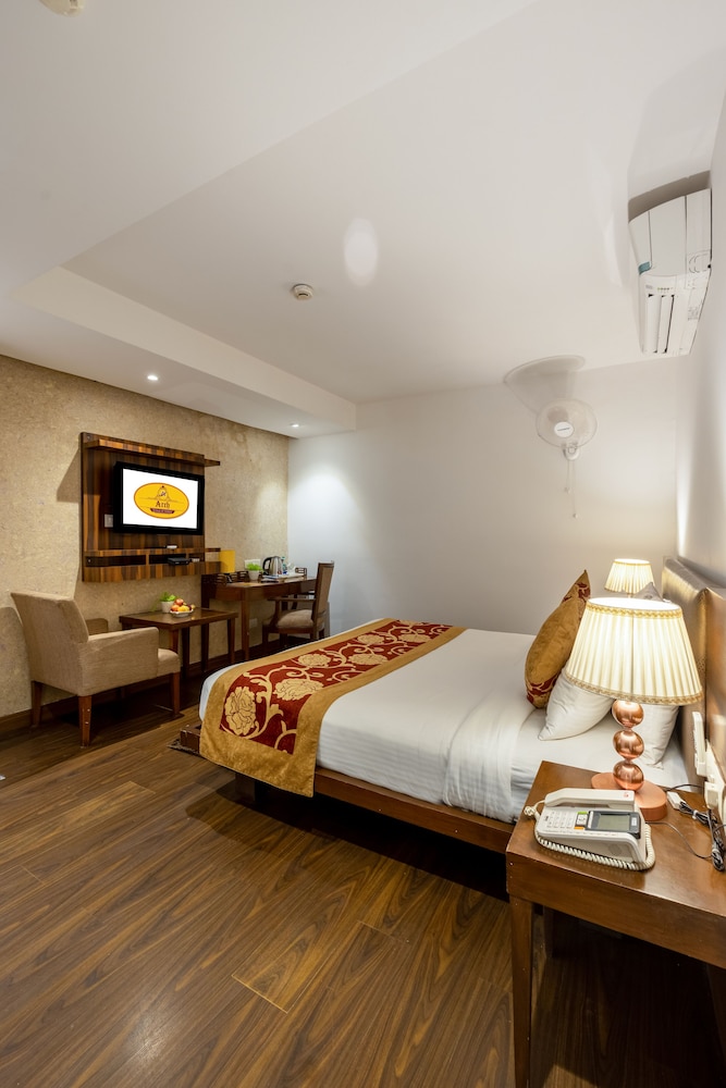 غرفة ديلوكس بسرير كينج، Hotel Arch Plaza 8/10