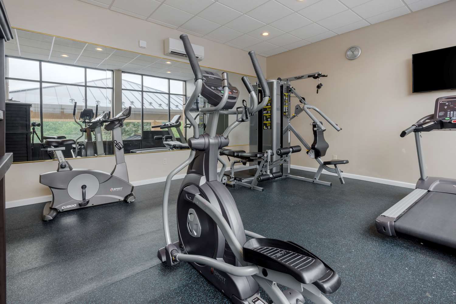 Best Western Plus Poconos Hotel 29/43