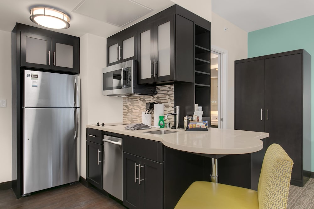 Staybridge Suites Seattle - South Lake Union 55/75