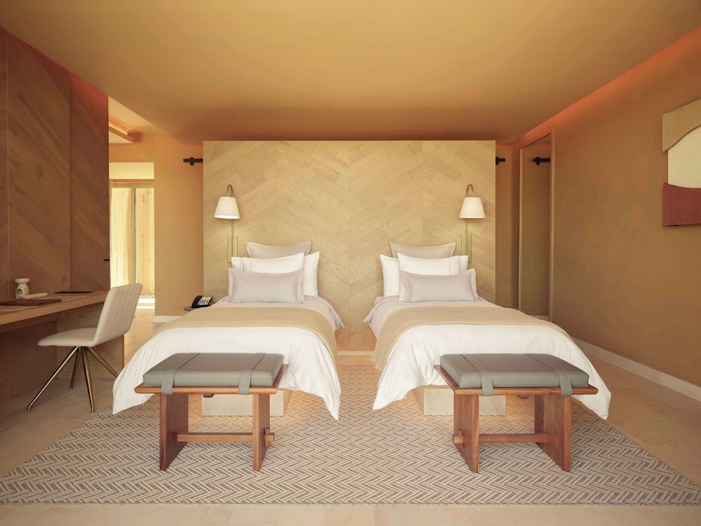 Serenity, Pool, Suite, Twin Beds, Sofa