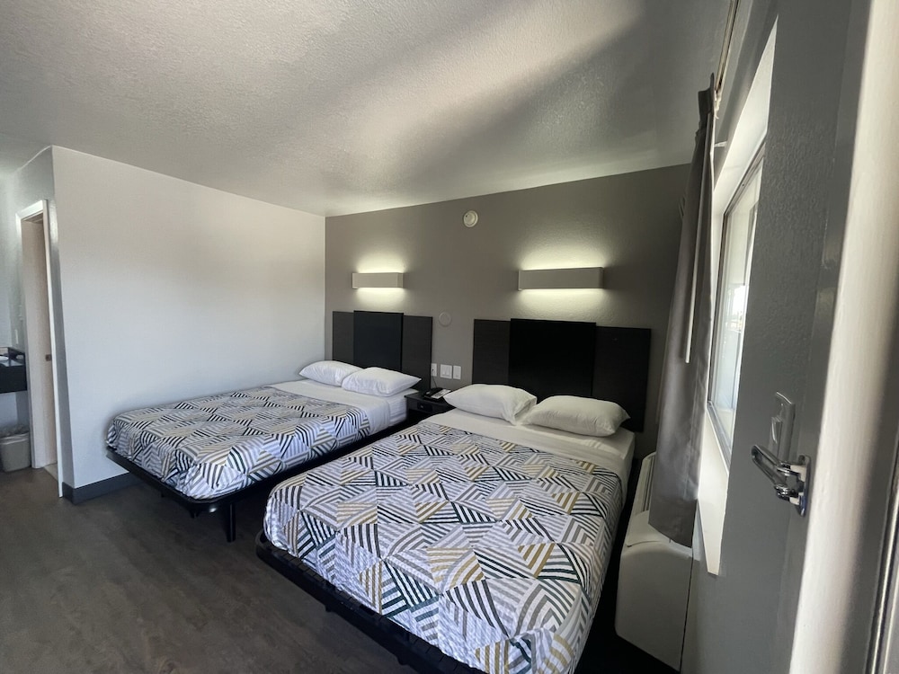 Motel6 Denton, TX - UNT 27/60