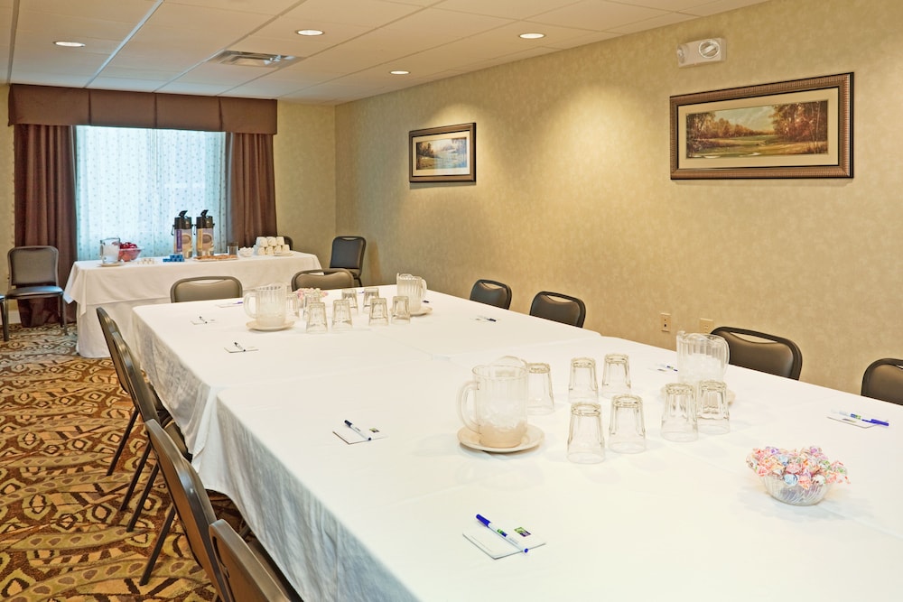 Holiday Inn Express Hotel And Suites Southern Pines Pinehurst Area 37/41