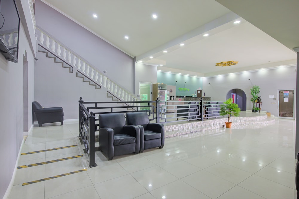 Airport Suites Hotel 11/61