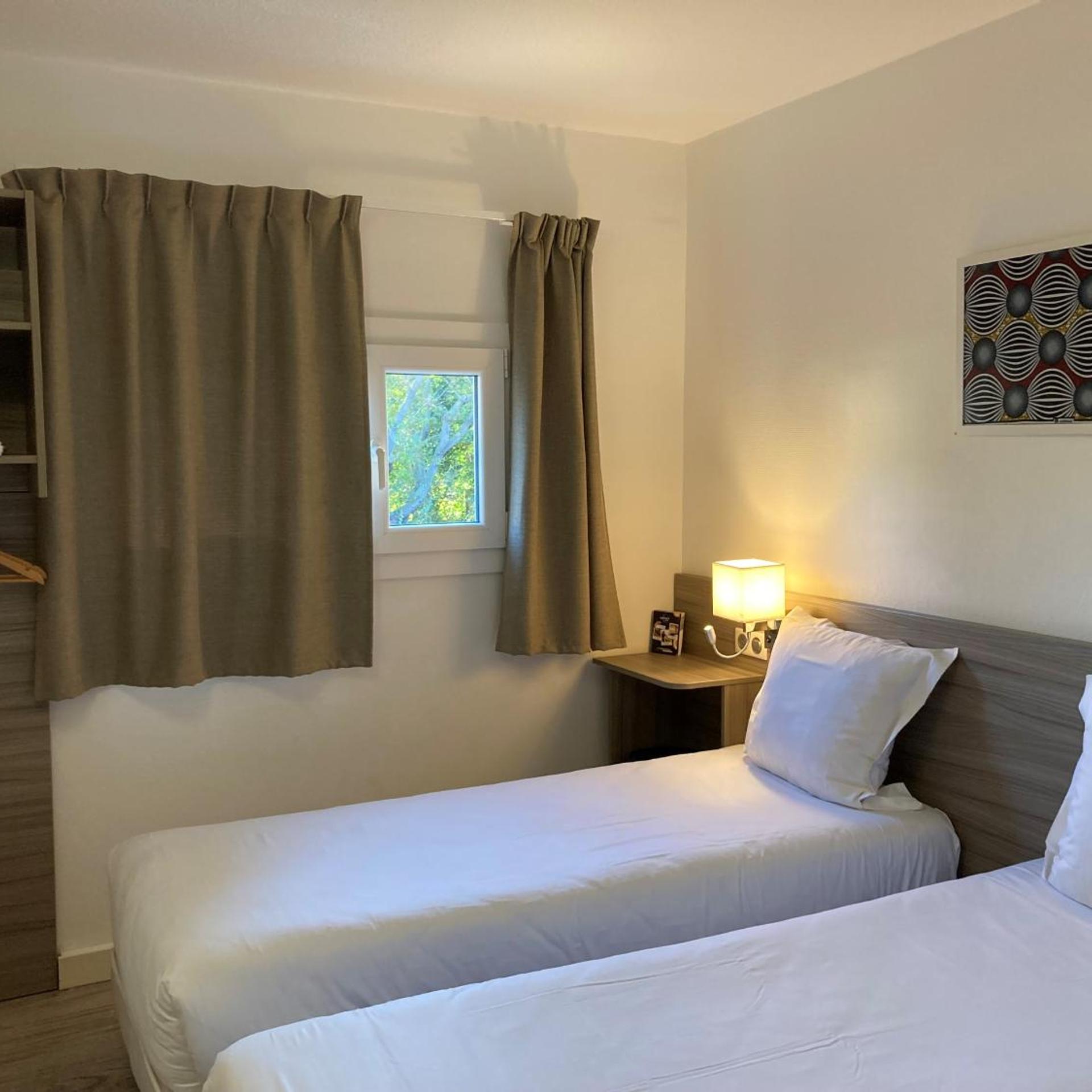 غرفة قياسية بسريرين منفصلين، Good Hotel Marseille Aubagne 2/7