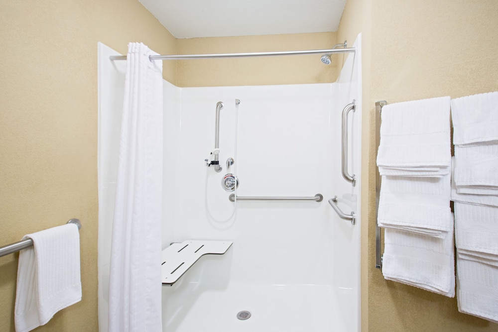 Candlewood Suites Pittsburgh-Cranberry 10/34