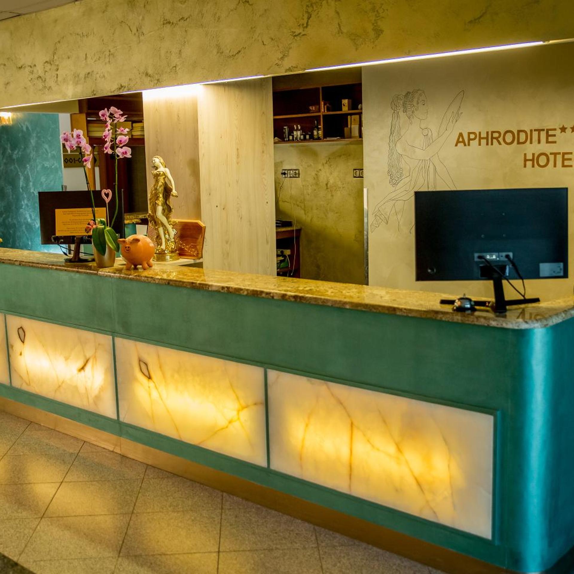 Aphrodite Hotel 8/50