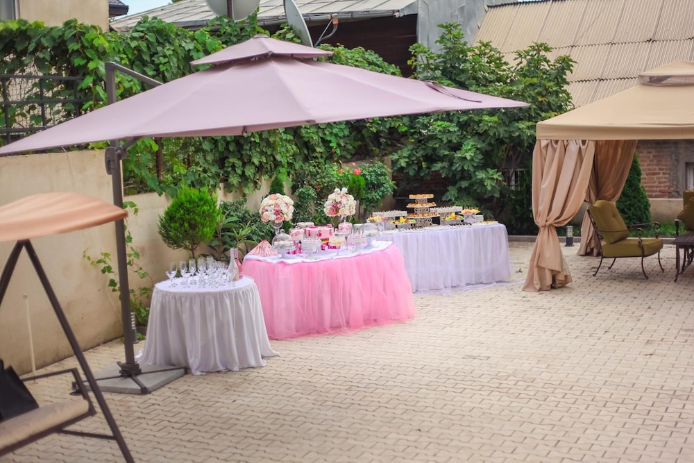 Orchid Boutique Hotel 41/43