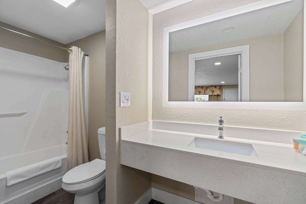 Travelodge by Wyndham Kissimmee/Orlando 44/46