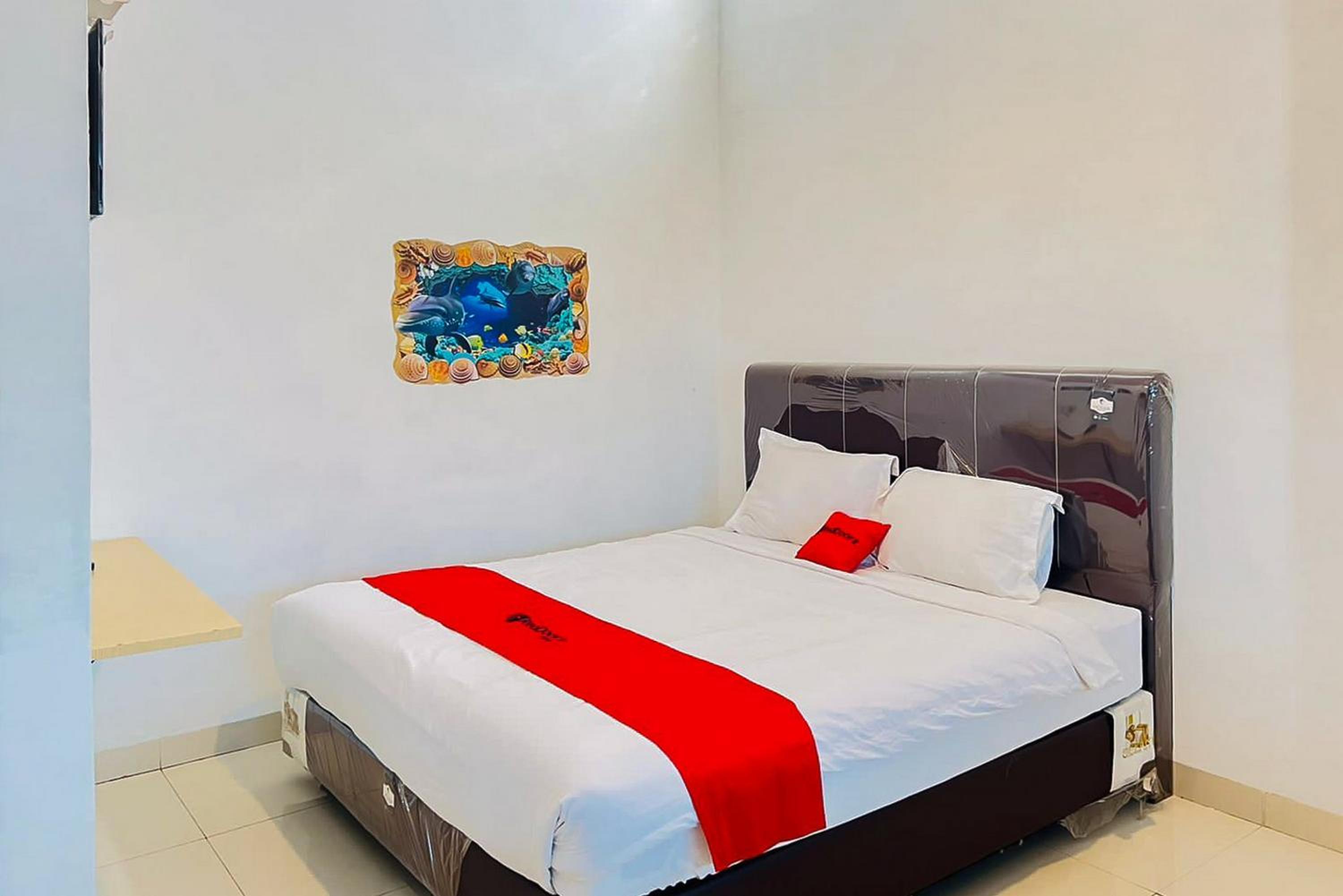 OYO 89995 Damai Guest House 8/15