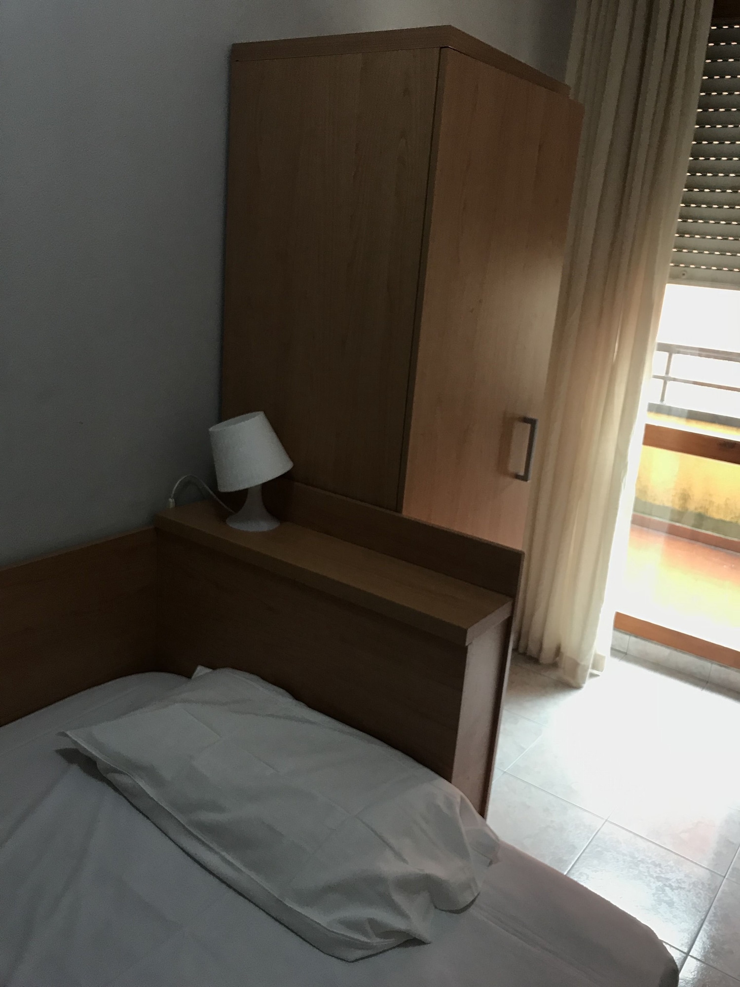ROOM, SINGLE, SHARED BATHROOM, EXTERNAL FLOOR