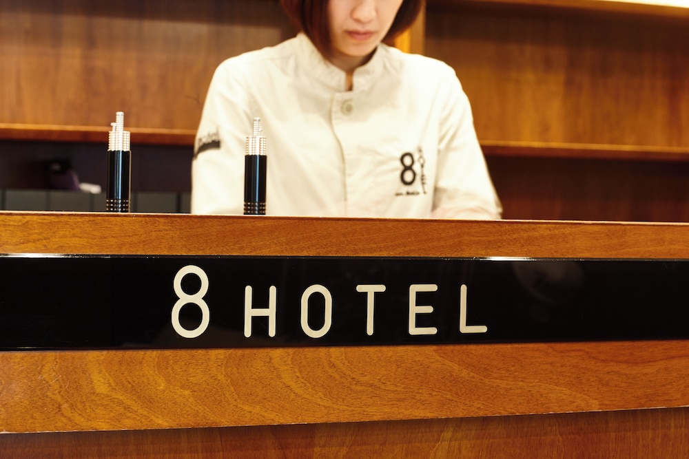 8Hotel 8/63