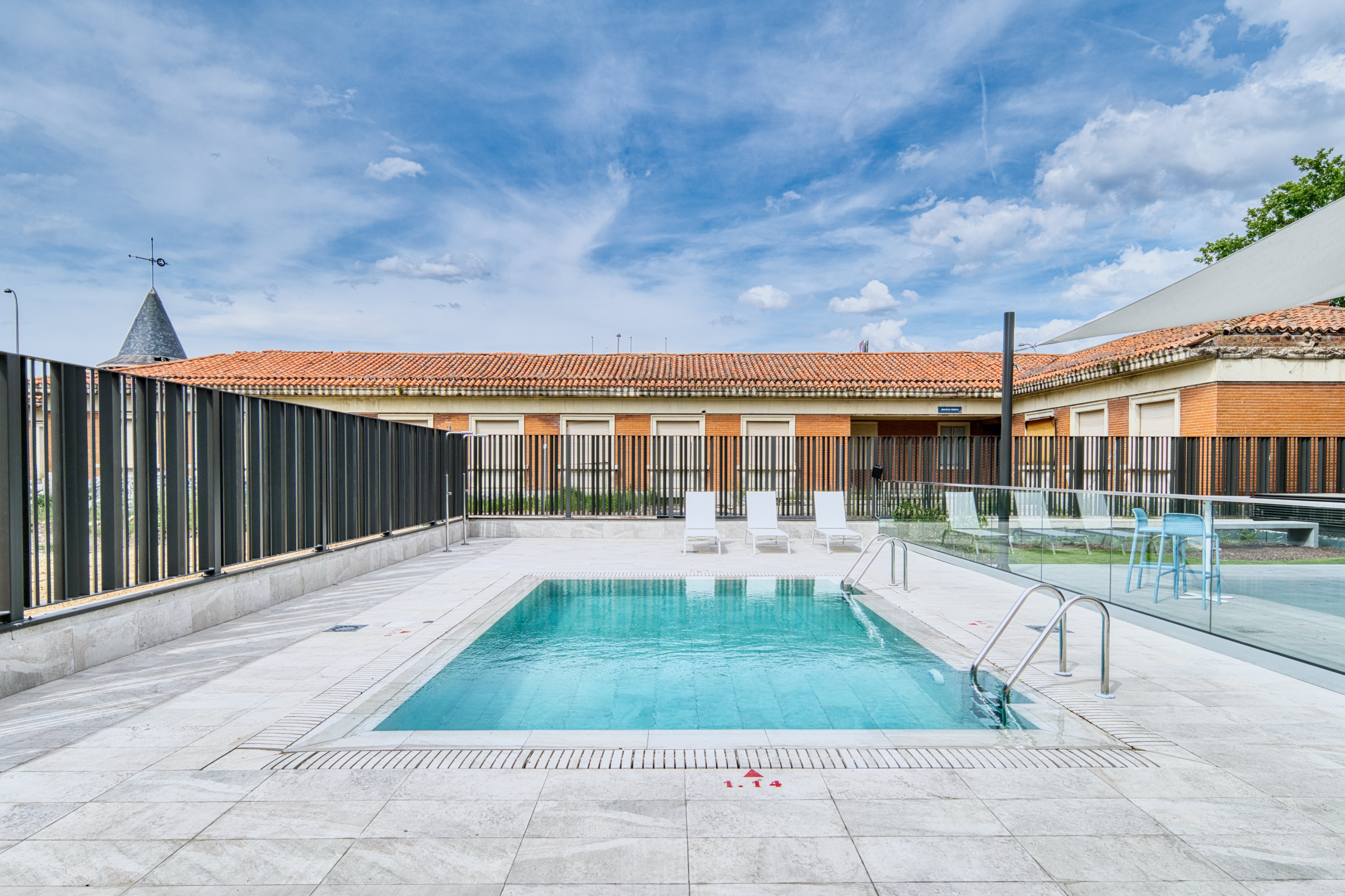 Holiday Inn Express Madrid Airport 40/40