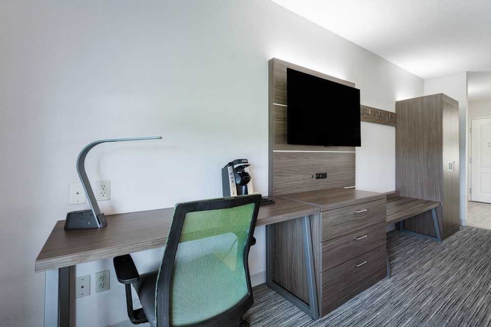 Holiday Inn Express Hotel Suites Jasper 45/49