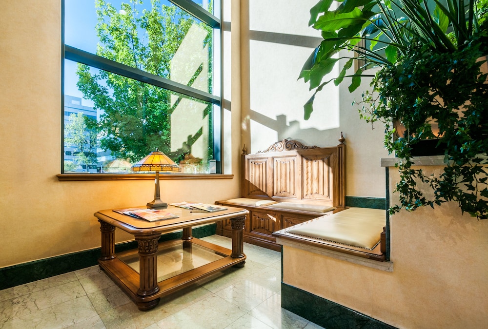 HOTEL JULIA 30/48