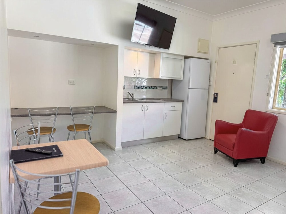 YAMBA MOTOR INN 40/62