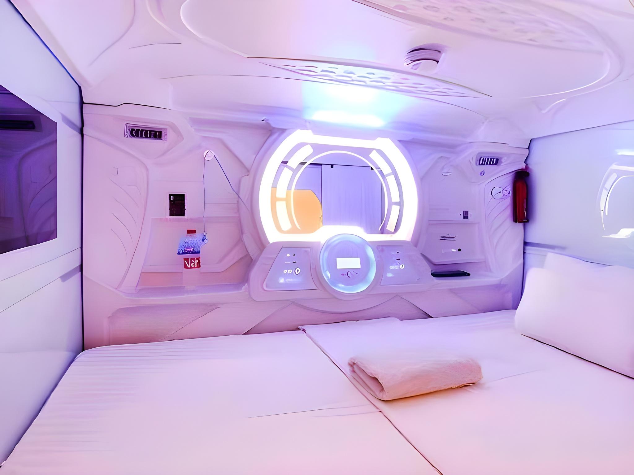 Tab Capsule Hotel - Kayoon Surabaya 22/28