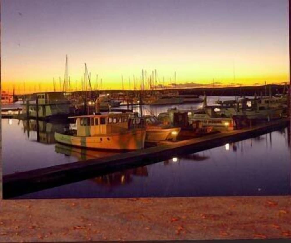 Boat Harbour Studio Apartments and Villas 46/48