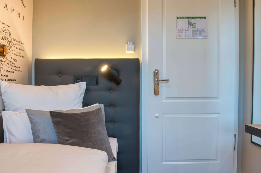 STANDARD, SINGLE BED