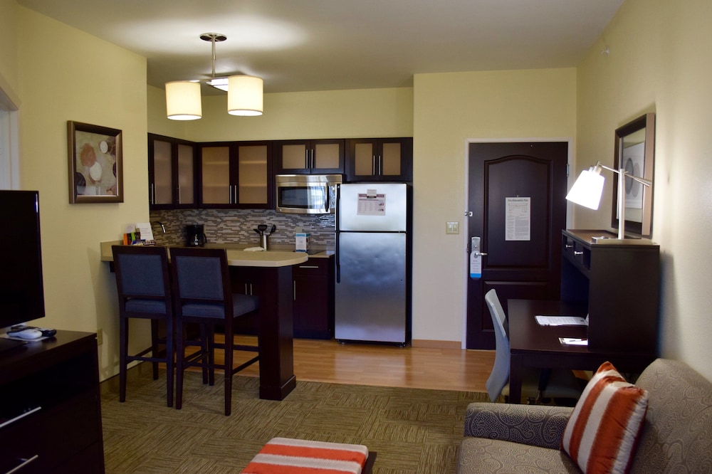 Staybridge Suites Houston Stafford Sugar Land 55/65