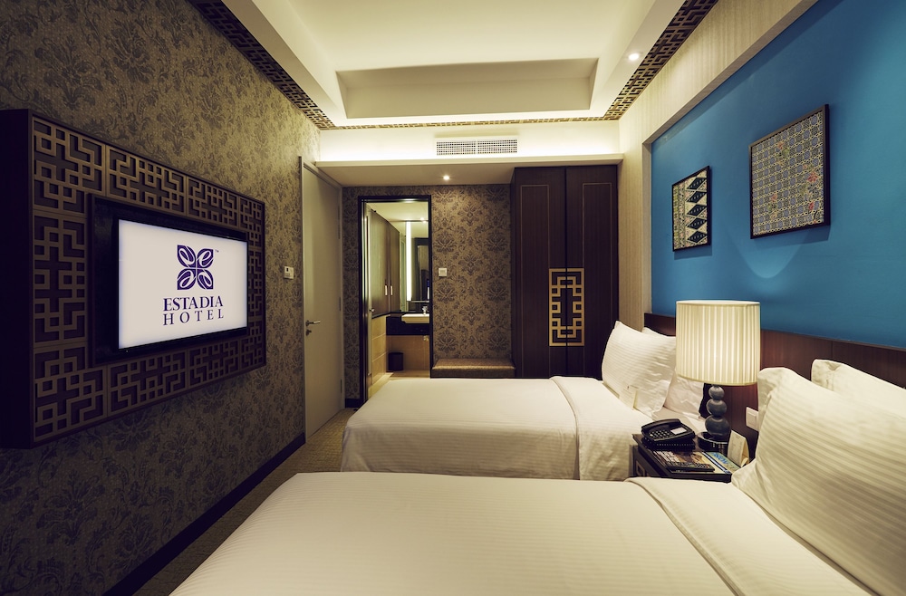 2 Bedrooms, Estadia, Deluxe, Suite, Double and Twin Beds, City View