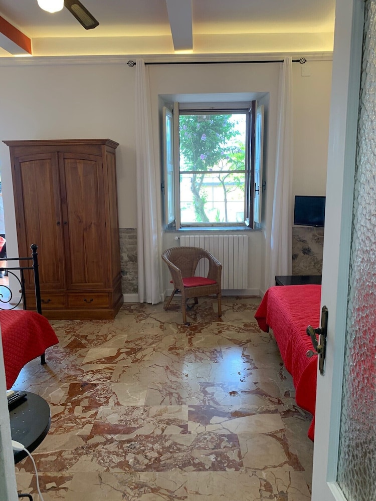 Villa Delle Rondini 5/50