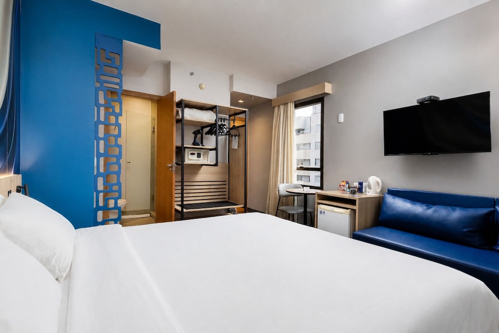 Deluxe, Queen Bed, Comfort Hotel Joinville 6/10