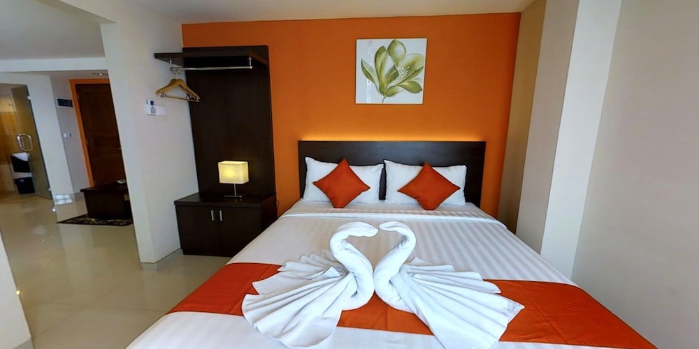 The Gloria Suites Jakarta 12/48